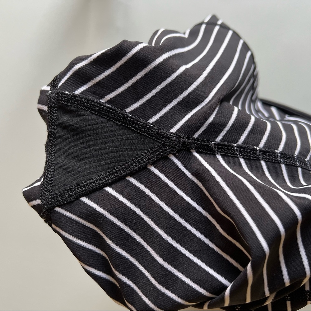 Lululemon Runday Crop Parallel Stripe Size 4 - Picture 15 of 15